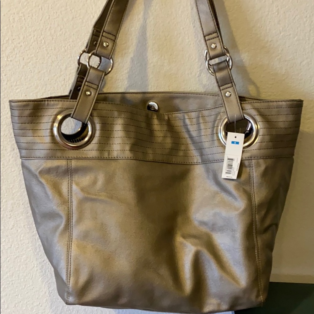 Woman gold  bag